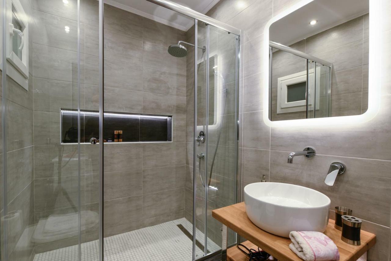 Adell Luxury Apartments Kavála Luaran gambar